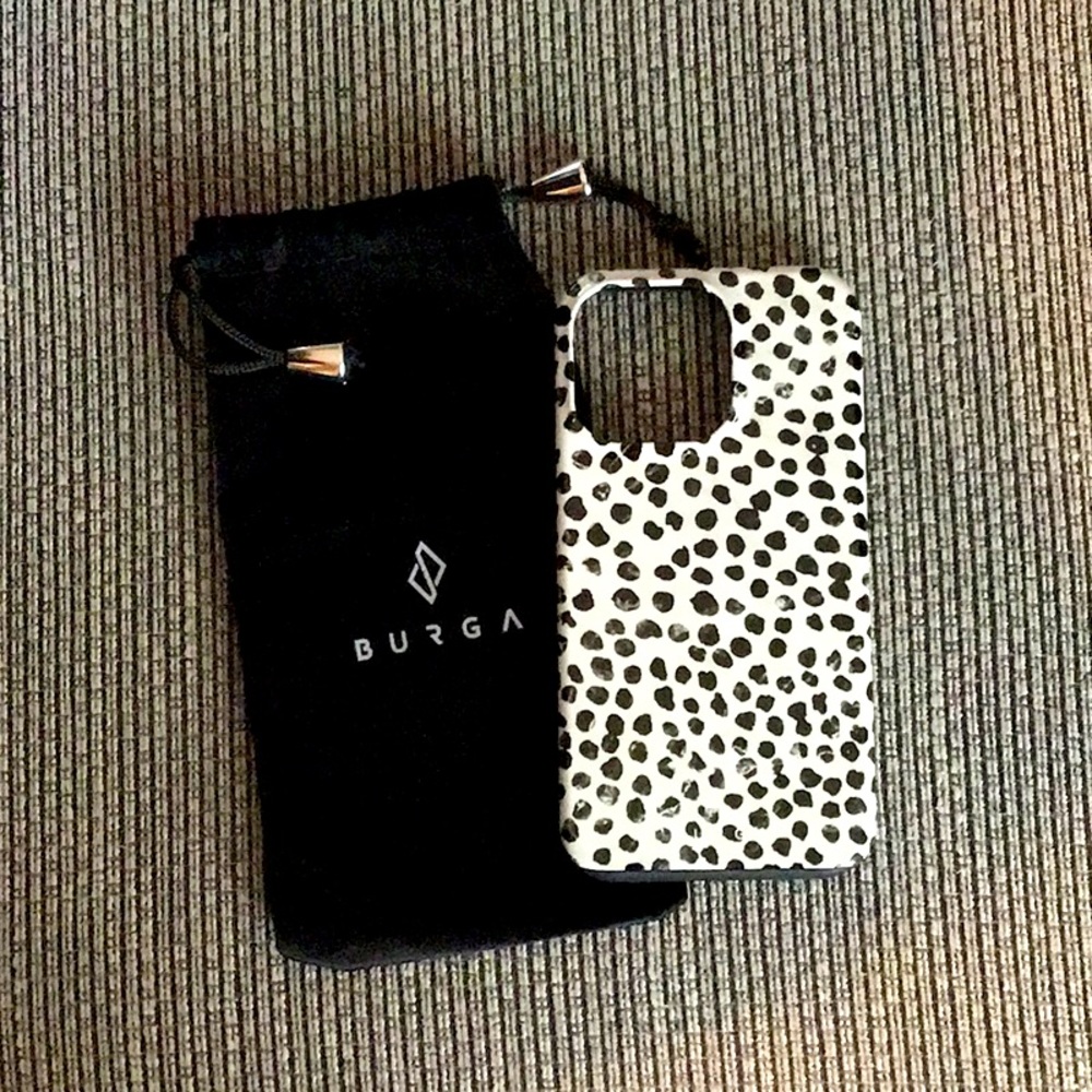 Burga - iPhone 13 Pro Case “Almond Latte”